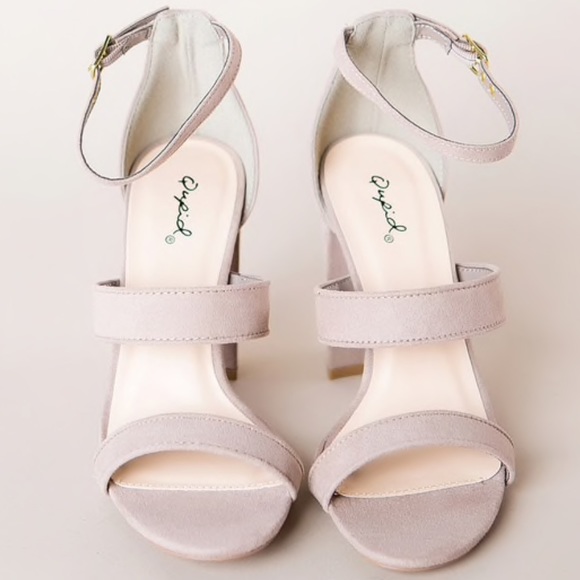 Qupid Shoes - Qupid Women’s Heels Size 7 Suede Stone Colored